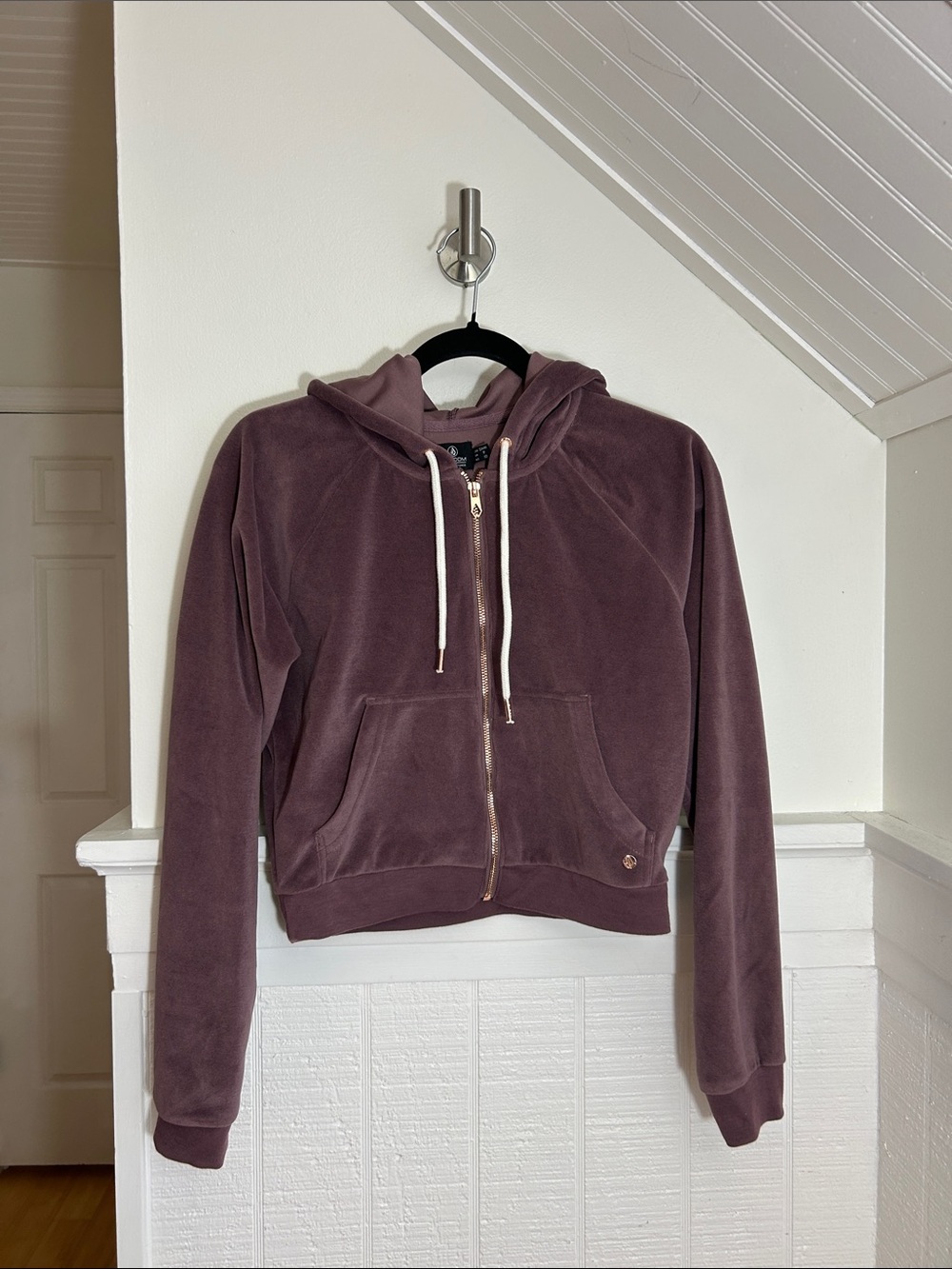 Volcom NWT Amethyst Purple Lil Zip Up Cropped Velvet Hoodie size small